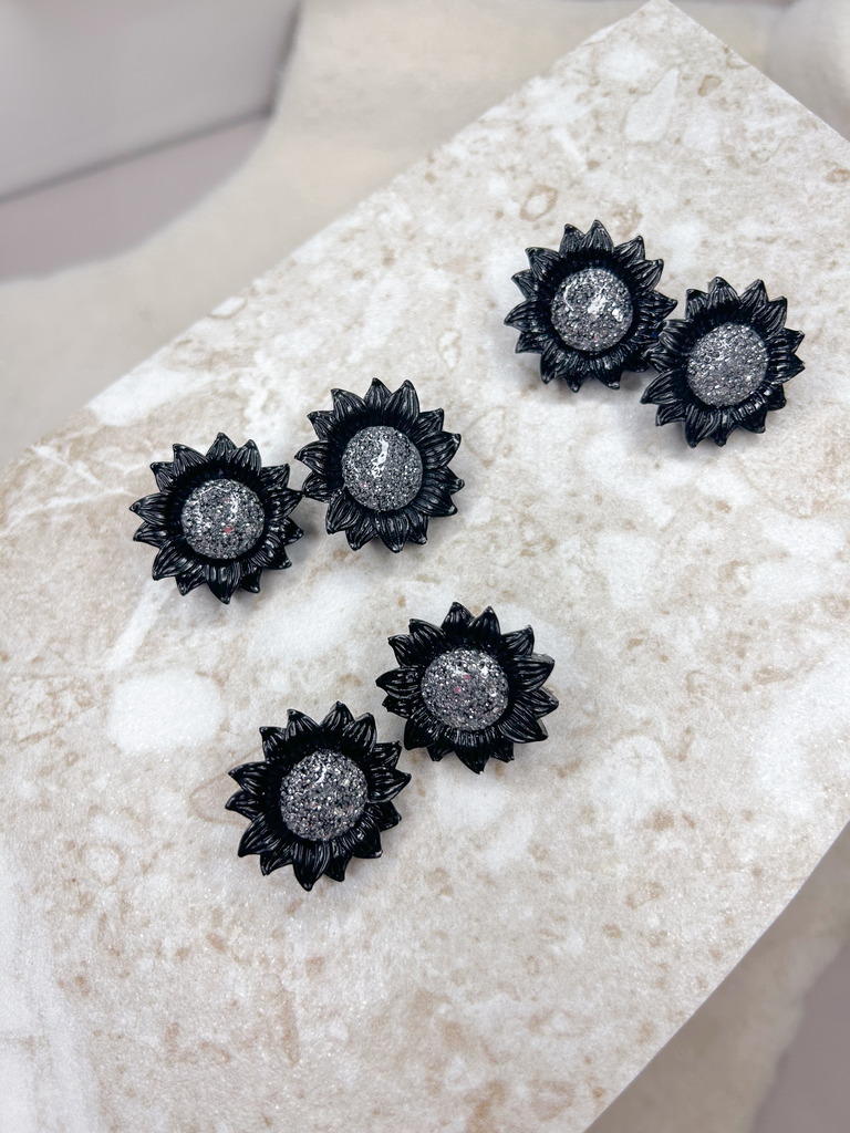 Boucles puces - Fleurs noir et argenté