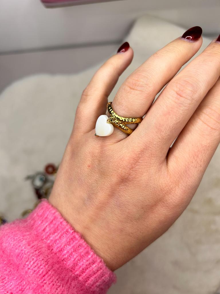 Bague charms (doré + coeur blanc)