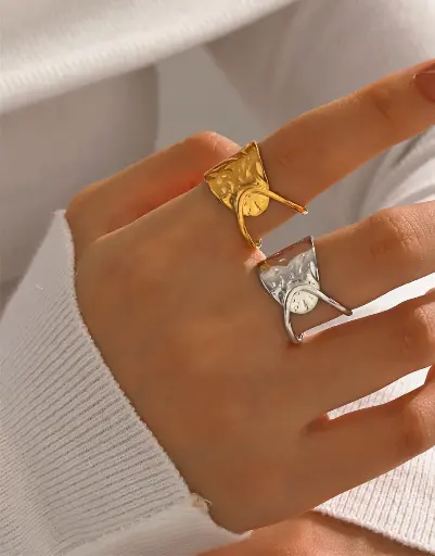 Bague martelée